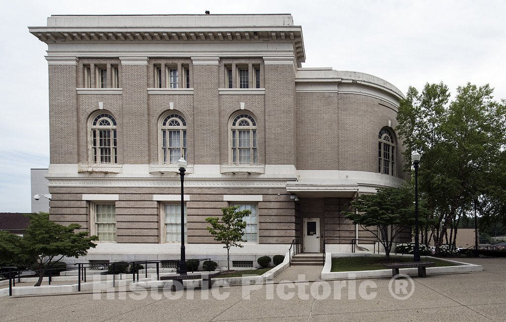 London, KY Photo - Federal Building and U.S. Courthouse and Annex, London, Kentucky