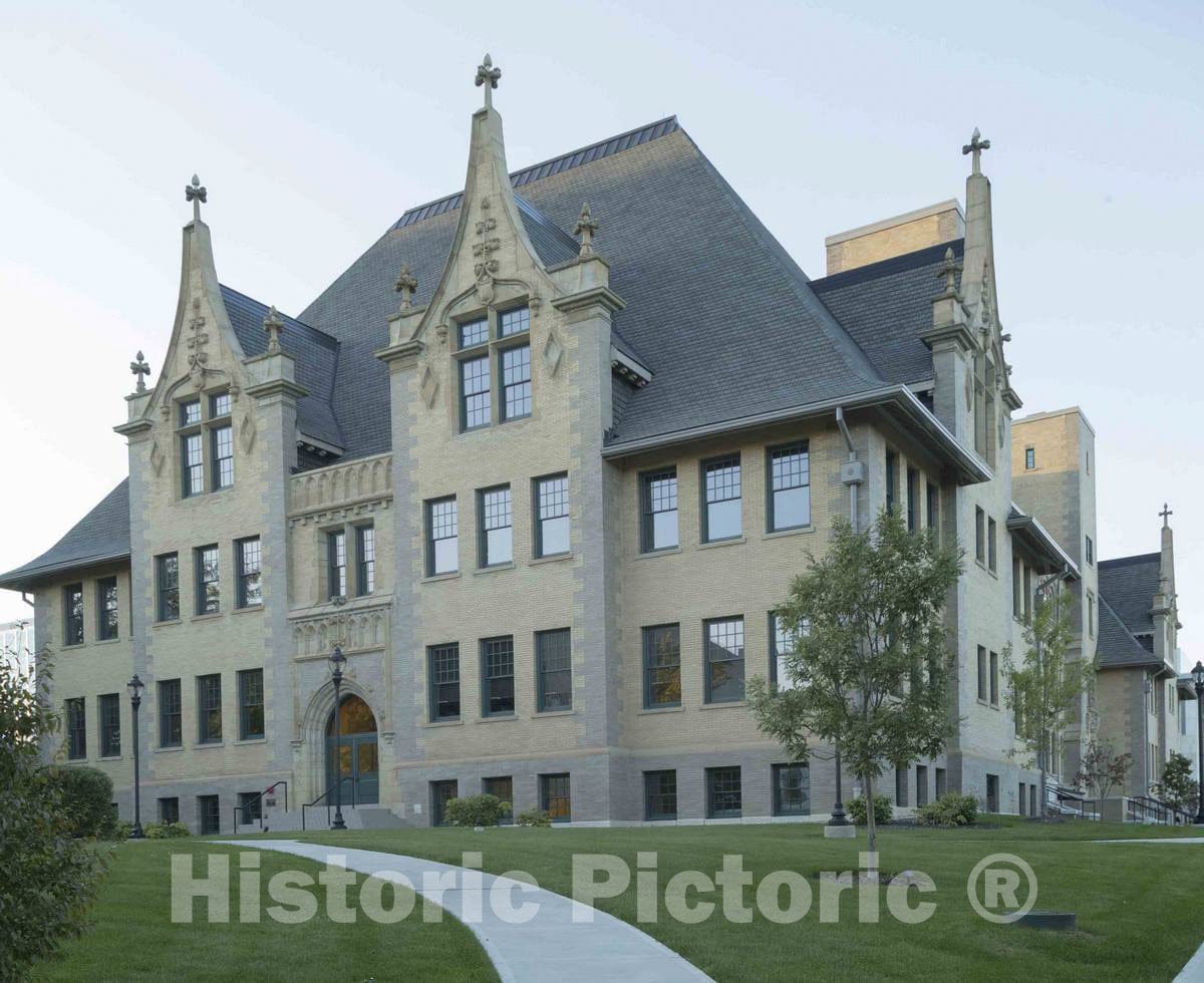 Photo - Cristo Rey High School, a Private School housed in a renovated Building That was Constructed in 1899 as Ohio School for The Deaf in Columbus, Ohio
