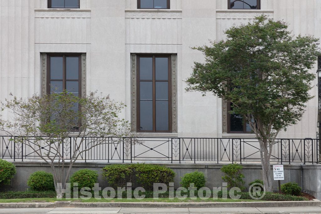 Photo- Exterior Details. Federal Building & U.S. Courthouse in Baton R ...