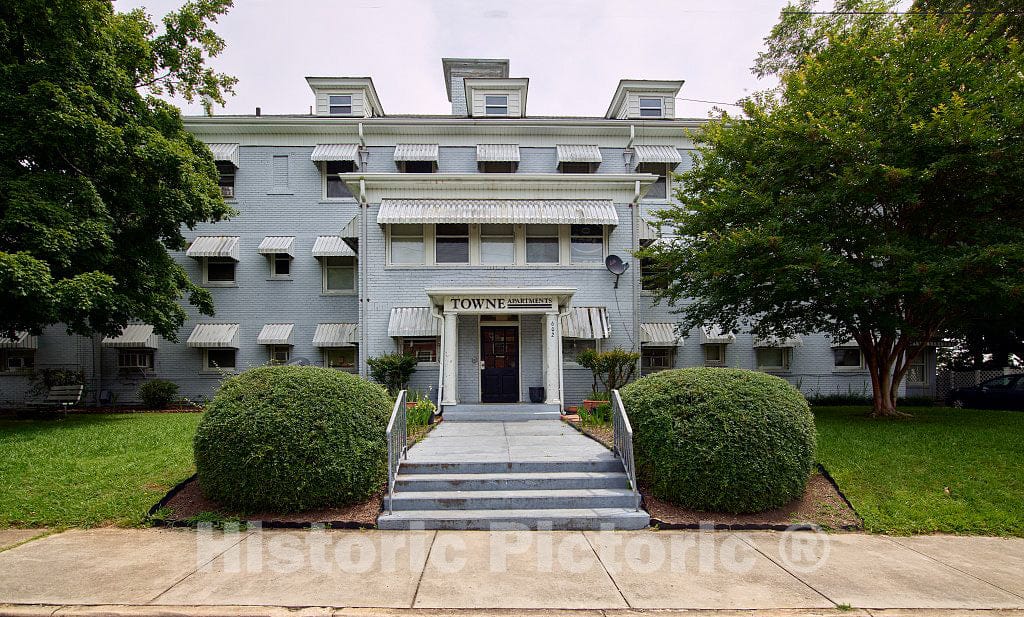 Photo- The Towne Apartment Buiding in Eden, North Carolina, was Once The Hospital in Tiny Leaksville, one of Three Communities Combined to Form Eden in The 20th Century