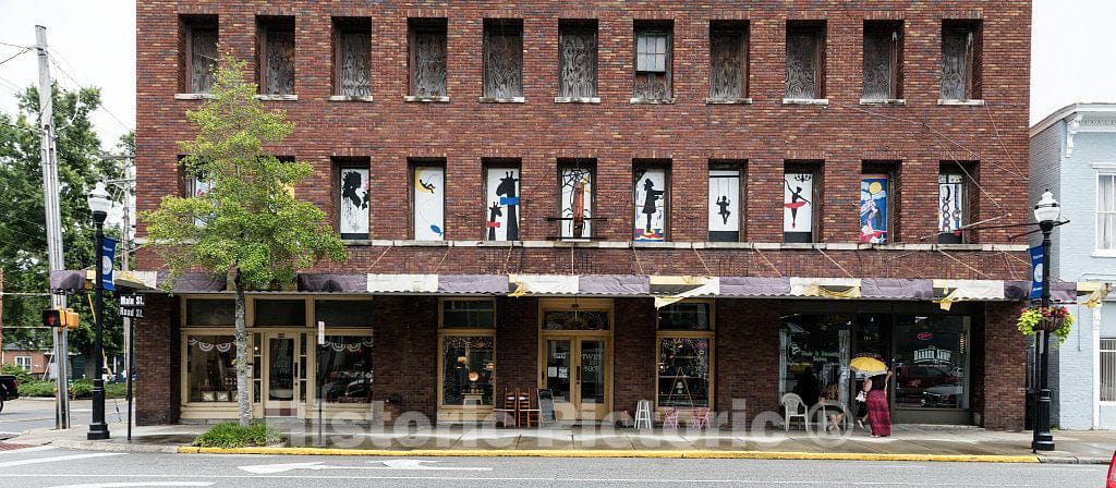 Photo- The Old Southern Hotel in Elizabeth City, North Carolina was The Crown Jewel of The Eastern Carolina City, and The Frequent Subject of Postcards touting The Town 1