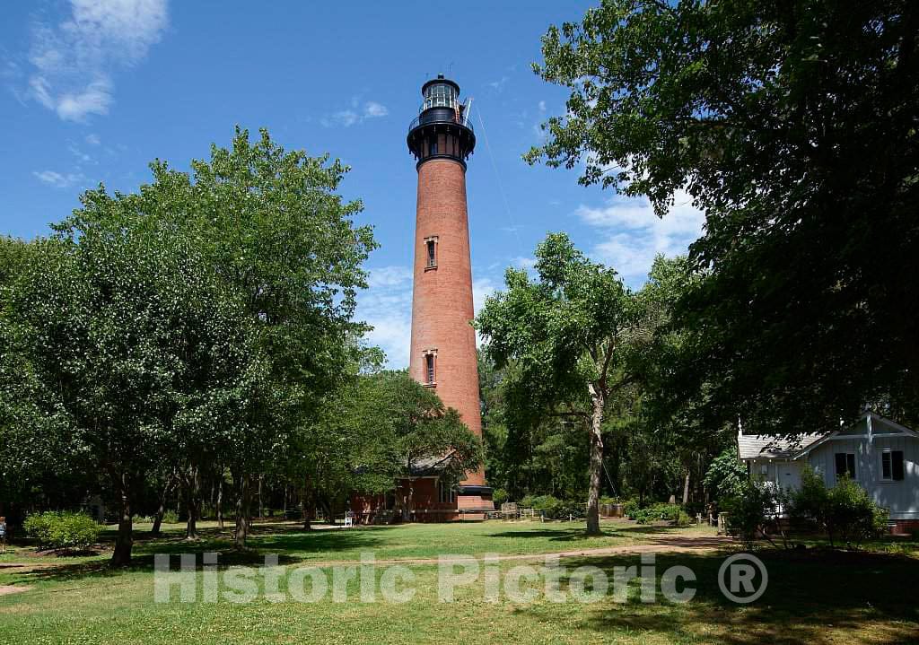 Photo - The Brick Currituck Beach Lighthouse in Corolla, a Town on North Carolina's Outer Banks, a Series of Barrier Splits and Islands Off The state's Atlantic Coast
