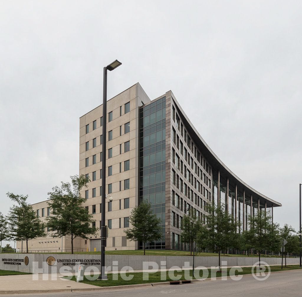 Photo - Exterior front. U.S. Courthouse and Federal Building, Cedar Rapids, Iowa- Fine Art Photo Reporduction