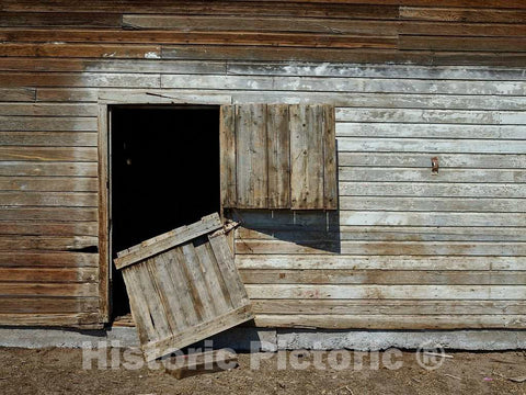 Photo - Barn from which a Horse Could Certainly get Out in Rio Grande County, Colorado- Fine Art Photo Reporduction
