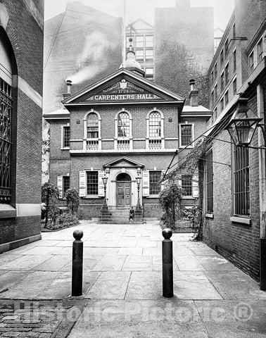Philadelphia Historic Black & White Photo, Waiting Outside of Carpenters' Hall, c1900 -