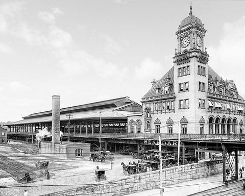 Richmond Historic Black & White Photo, Outside Main Street Station, c1904 -