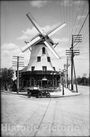 St. Louis Historic Black & White Photo, Bevo Mill, Gravois Avenue, c1917 -